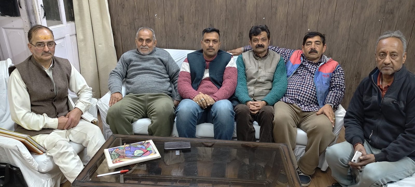 व्यापार मंडल अर्की की हुई बैठक,अग्निकांड पीड़ितों के लिए आर्थिक सहायता का लिया गया निर्णय